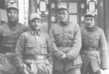 1938年1月,鄧小平任第十八集团军129師政治委員。這是129師領導人在山西遼縣(今左權縣)桐峪鎮合影。左起:李達、鄧小平、劉伯承、蔡樹藩