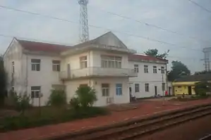 在原菡潭站站址新建的沪昆铁路河潭埠站