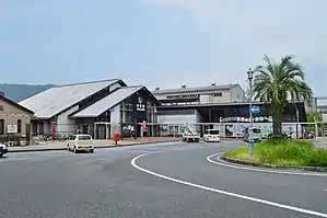 安藝站站房(2016年7月)