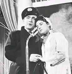 伯思·威爾克（英语：）和古斯塔夫·溫克勒（英语：）在1957年法蘭克福的大賽中演出