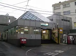 車站外觀(2006年5月)