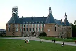圣法尔若城堡(Château de Saint-Fargeau)