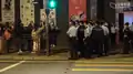其後警員將防線推至長荔街,記者不能到昇悅居外的行人路