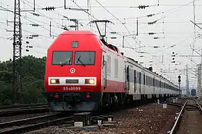 韶山9型电力机车牵引T16次列车通过棠溪北场(2006年)