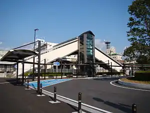 南出口與站前廣場(2008年12月)