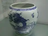 清代瓷罐