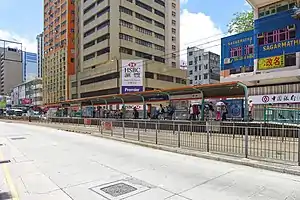 康樂路站2號月台(2017年6月)