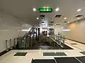 地下樓梯可通往啟田道和巴士站