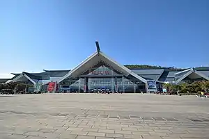 丽江站車站廣場
