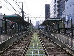 月台(2005年6月12日)