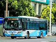 重组后江南公交的天蓝色涂装（76路于迈皋桥广场，型号为福田BJ6123C7BTD-1）