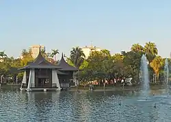 霧峰林家位於台中市區的私人花園「瑞軒」捐贈而成的臺中公園