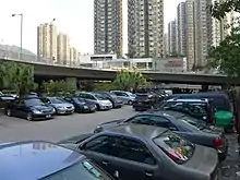 前身為露天停車場